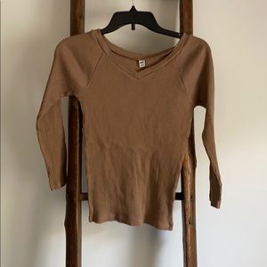 Ribbed Uniqlo tops, set of 2